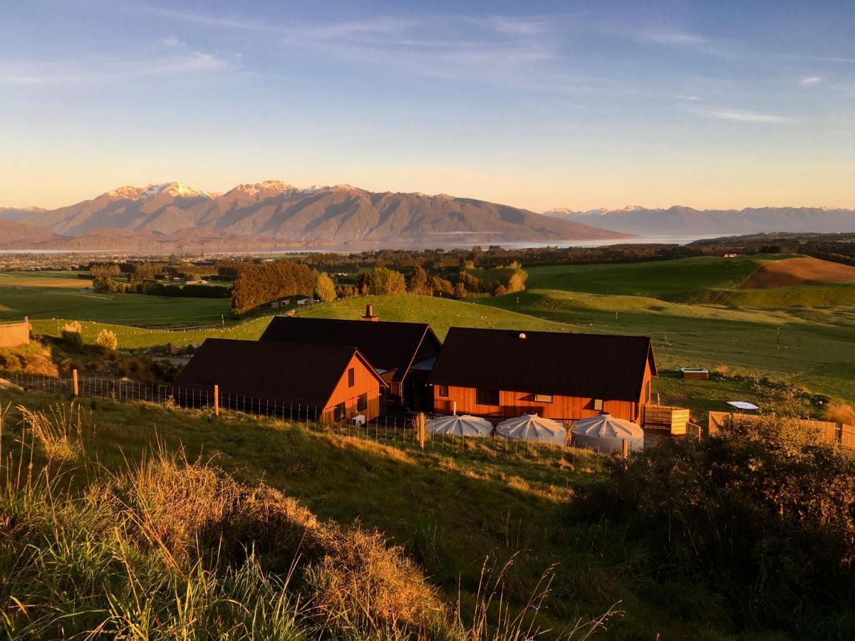 Fiordland Eco-Retreat -- Panoramic Views -- Hot Tub Villa Te Anau Exteriör bild