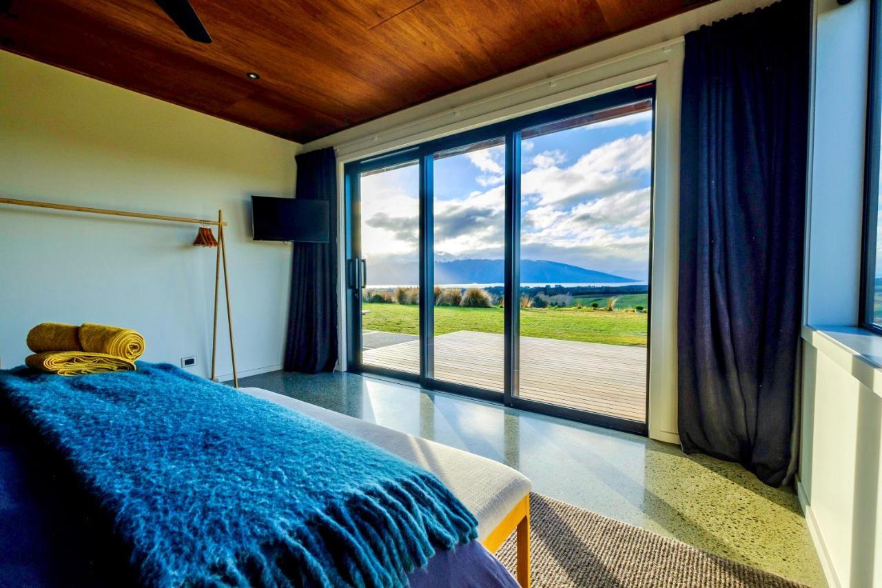 Fiordland Eco-Retreat -- Panoramic Views -- Hot Tub Villa Te Anau Exteriör bild