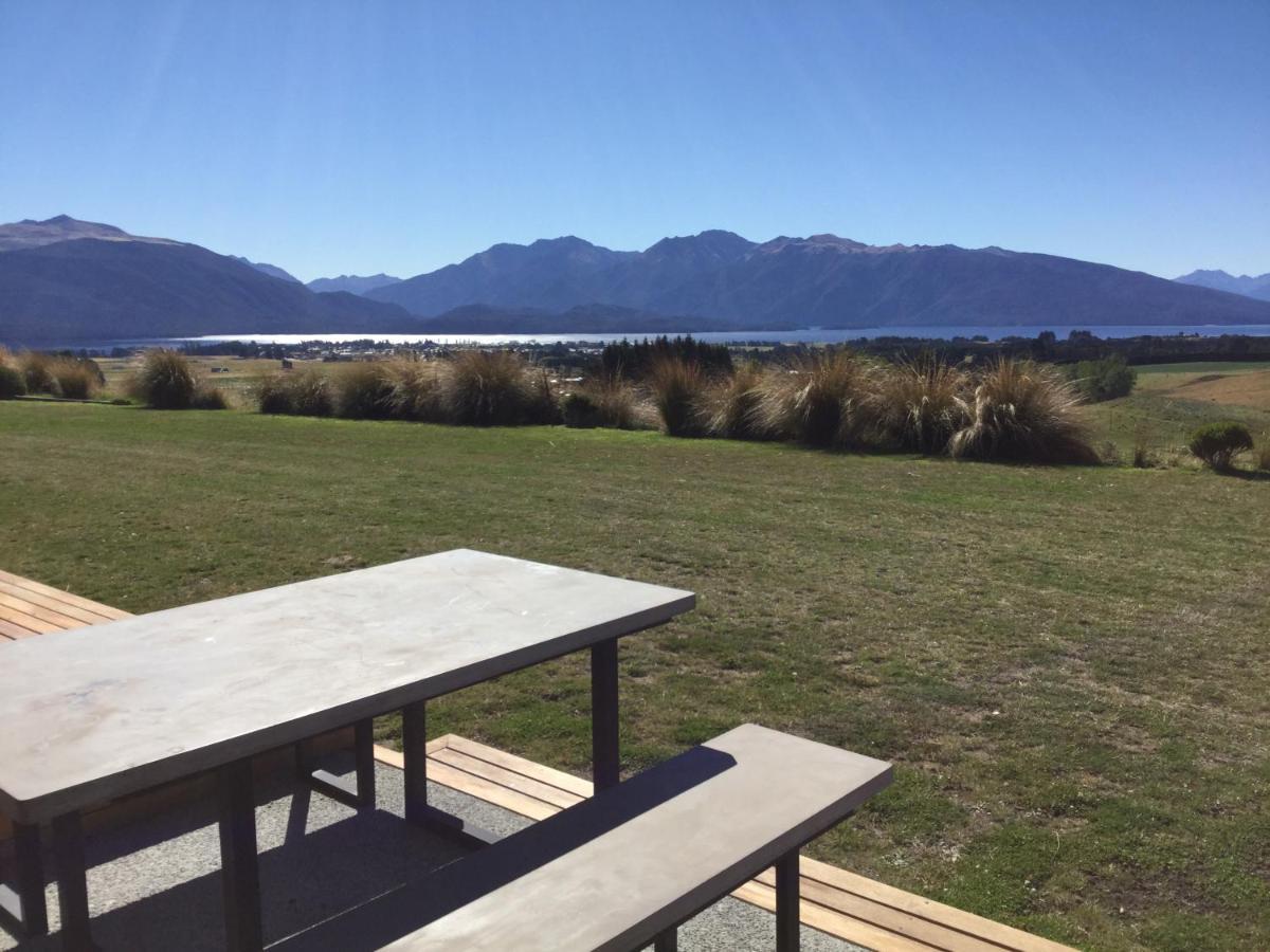 Fiordland Eco-Retreat -- Panoramic Views -- Hot Tub Villa Te Anau Exteriör bild