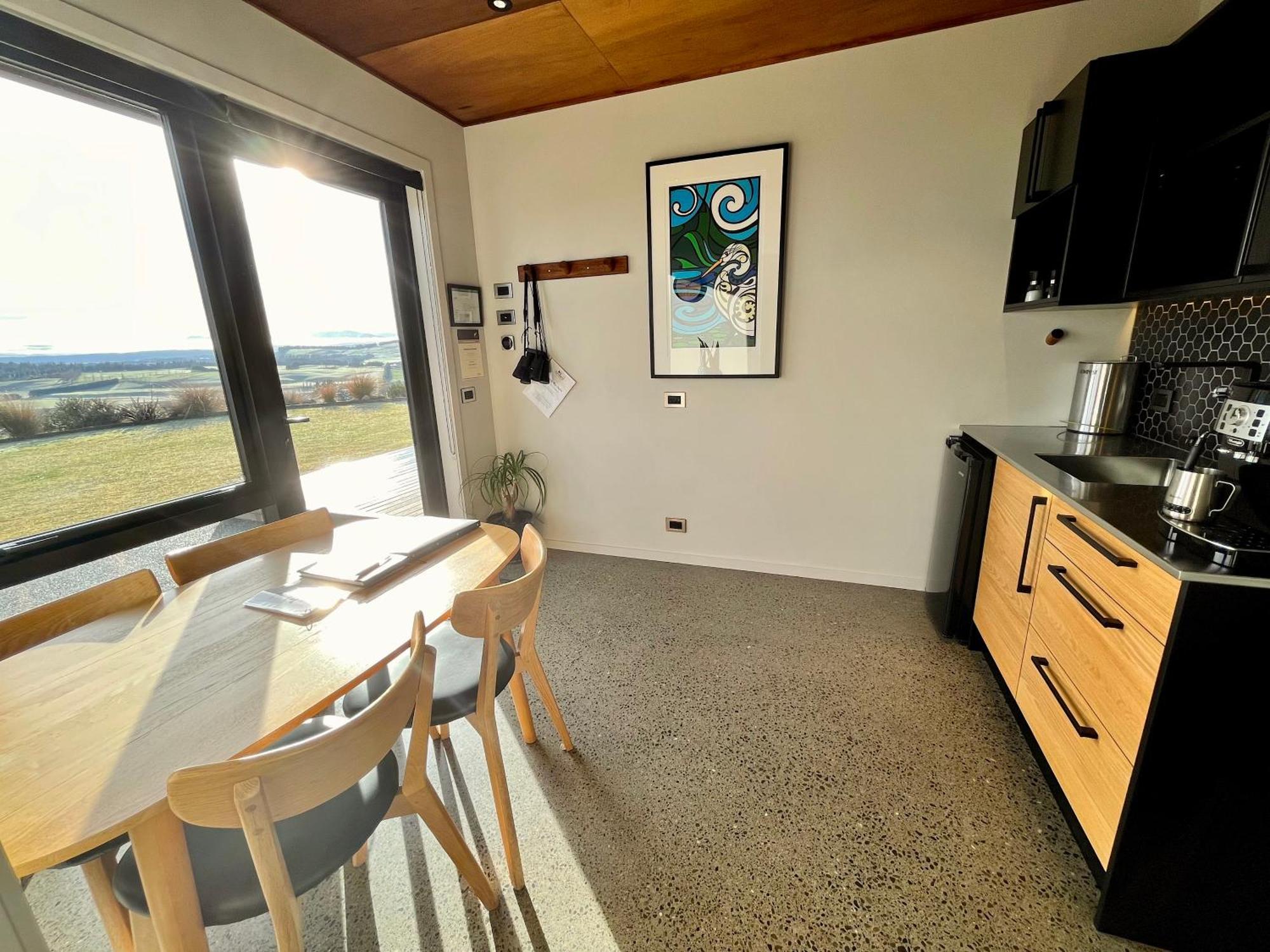 Fiordland Eco-Retreat -- Panoramic Views -- Hot Tub Villa Te Anau Exteriör bild
